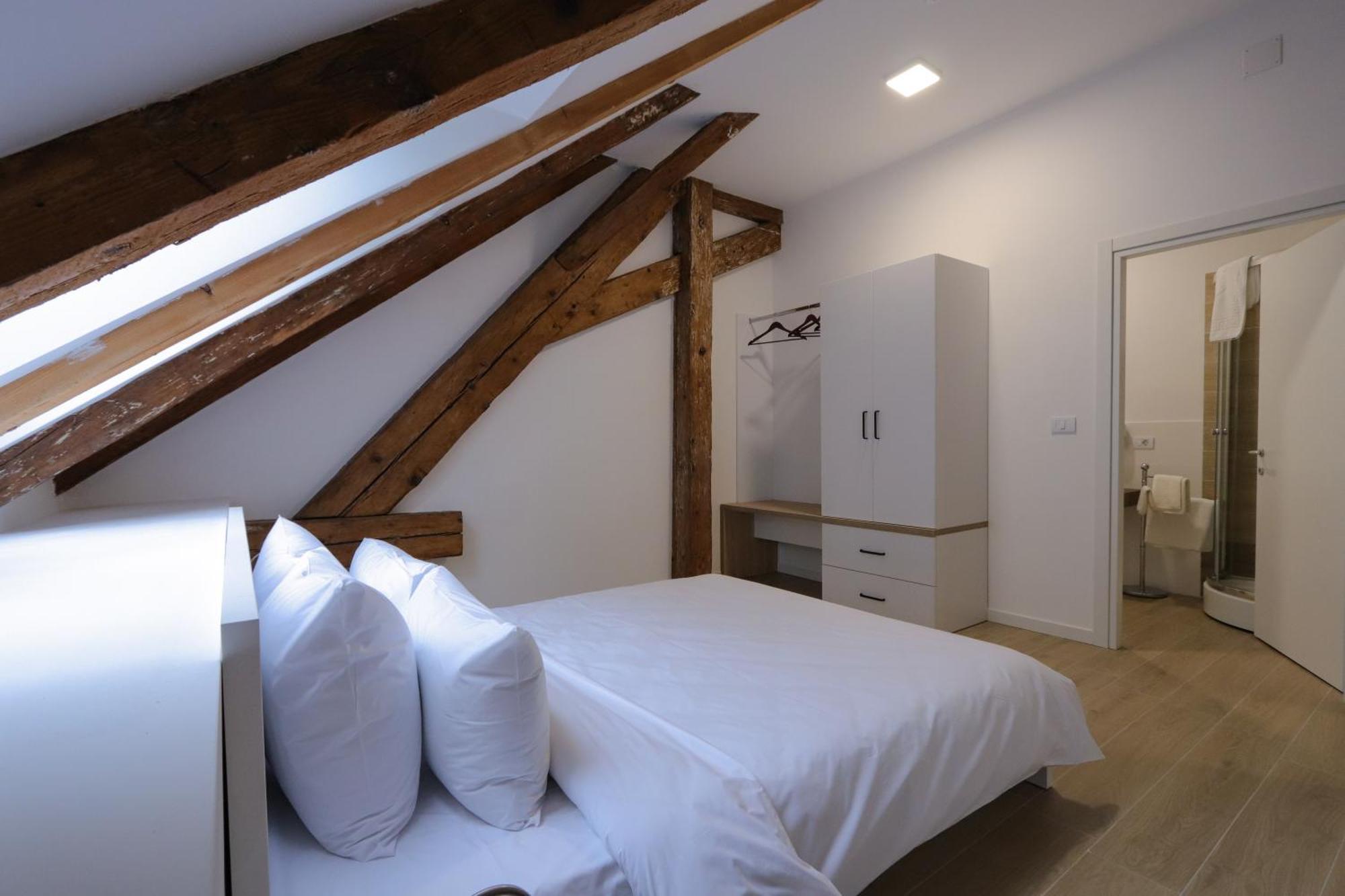 Palatul Lugoj Apartman Kültér fotó