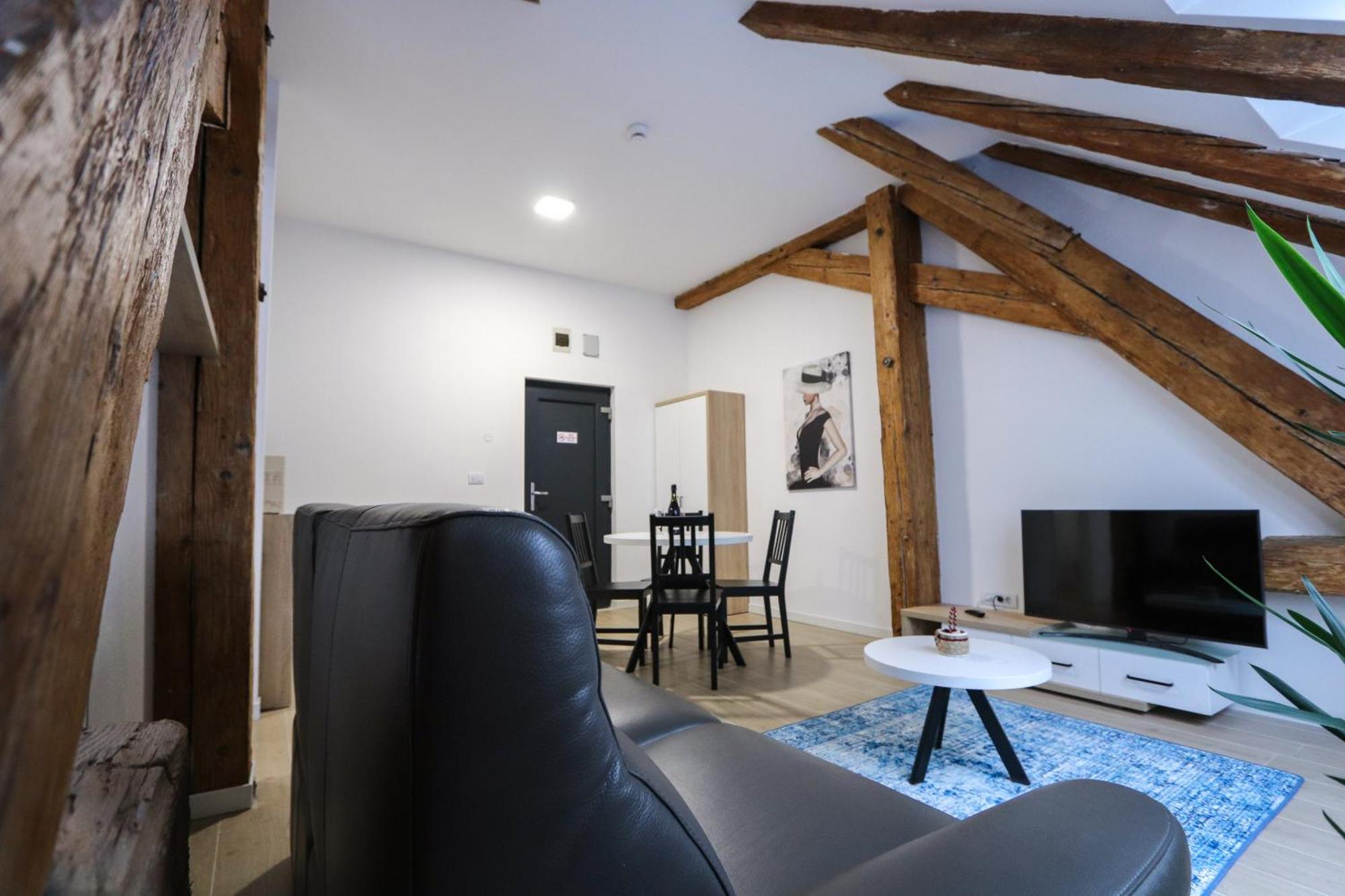 Palatul Lugoj Apartman Kültér fotó