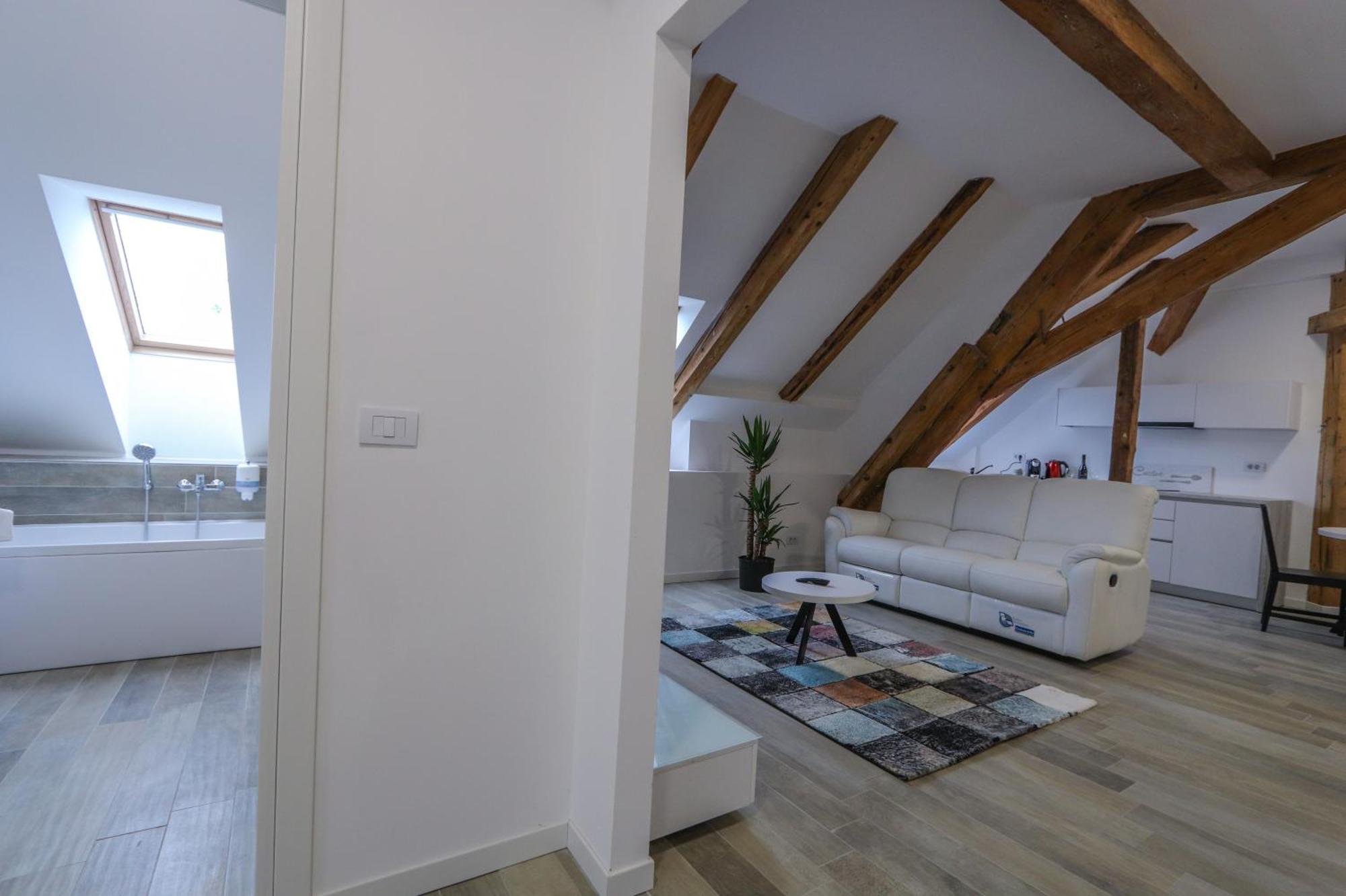 Palatul Lugoj Apartman Kültér fotó